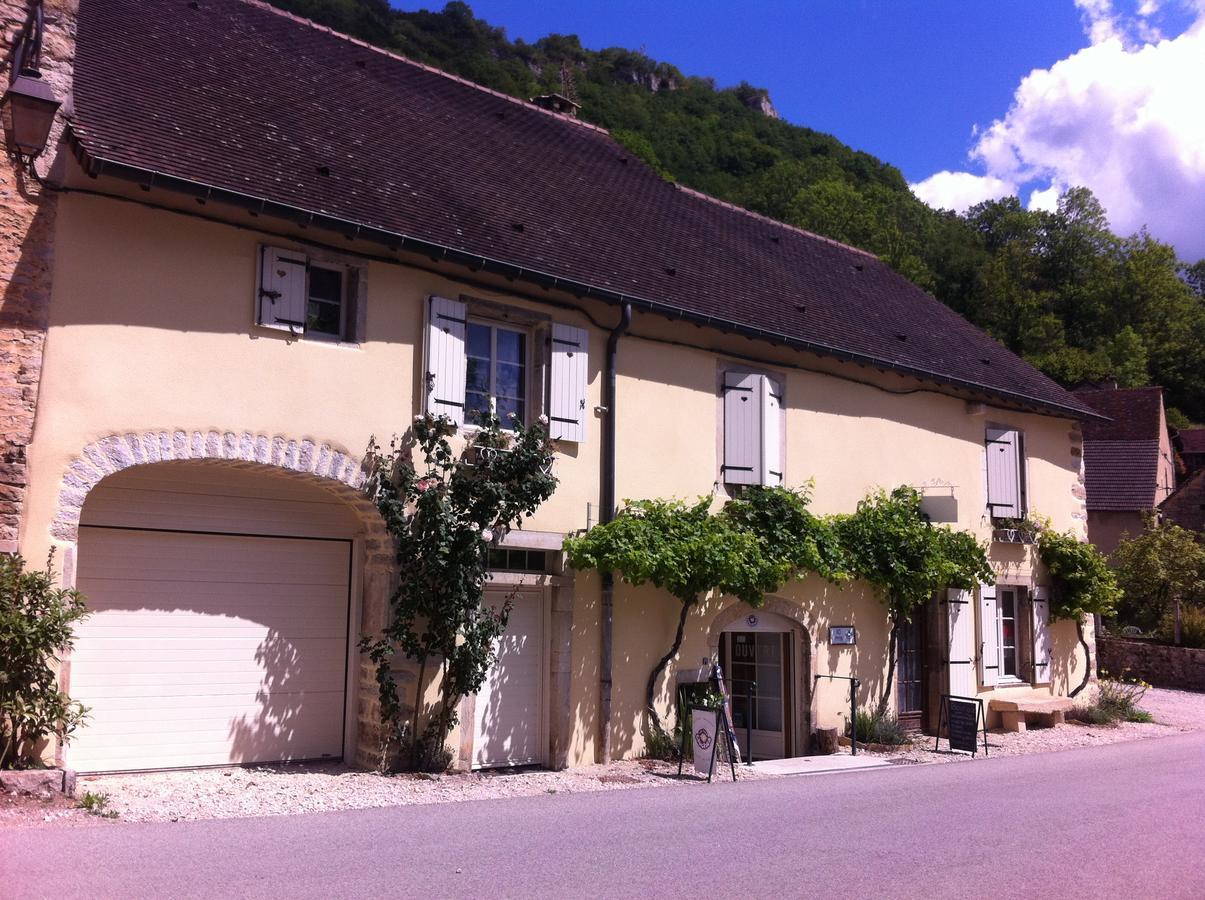 Les Trois Cloches Bed and Breakfast Baume-les-Messieurs Eksteriør billede