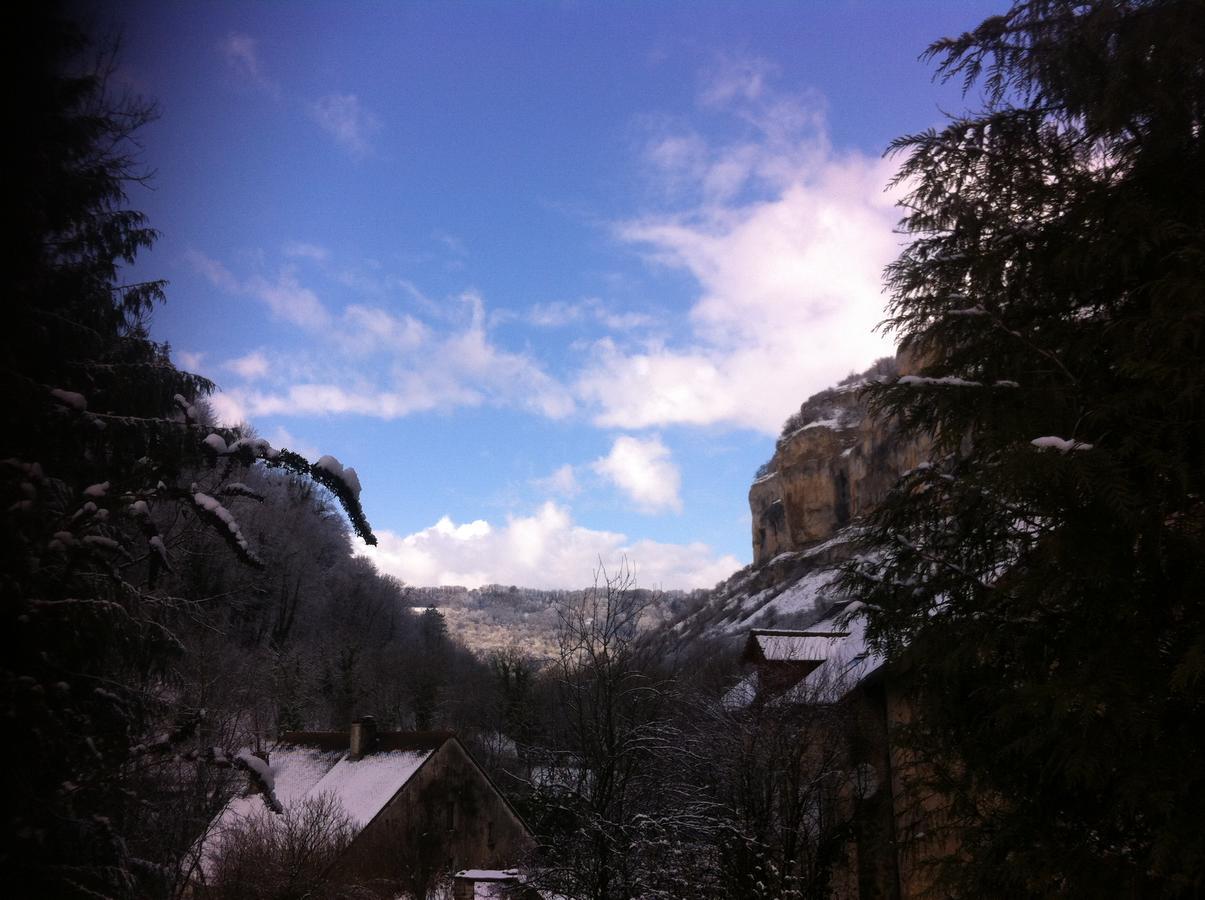 Les Trois Cloches Bed and Breakfast Baume-les-Messieurs Eksteriør billede