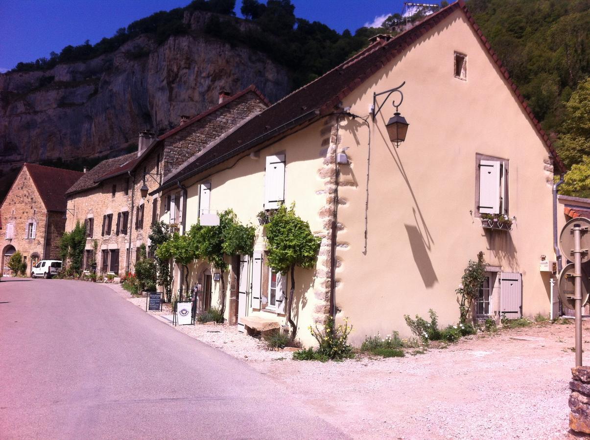 Les Trois Cloches Bed and Breakfast Baume-les-Messieurs Eksteriør billede